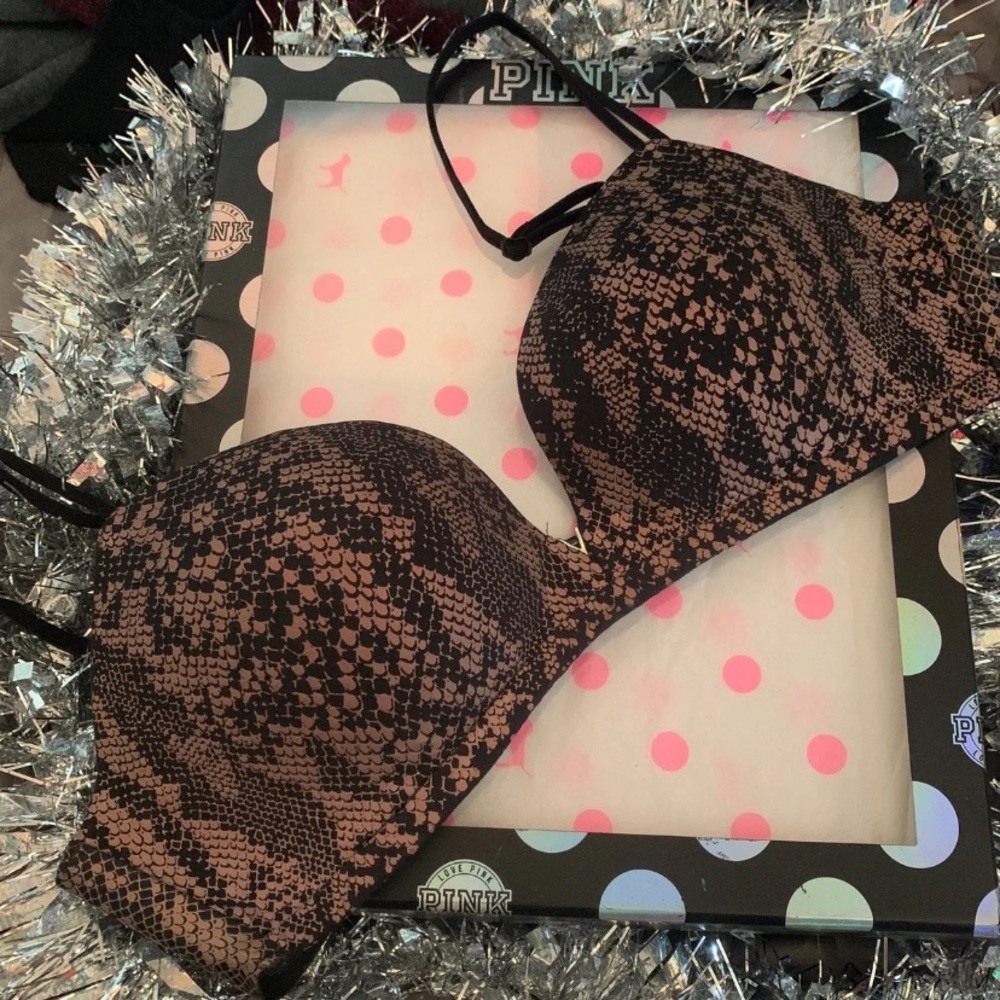 Victoria’s Secret Snakeskin Bra 🐍SOLD✨